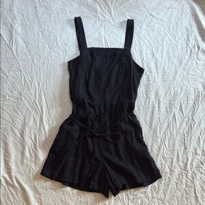 Chic Black Sleeveless Romper with Tie Waist